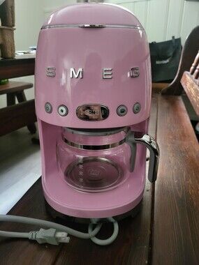 Brand New In Box Smeg 50's Retro Style Aesthetic Drip Coffee Machine   Pink